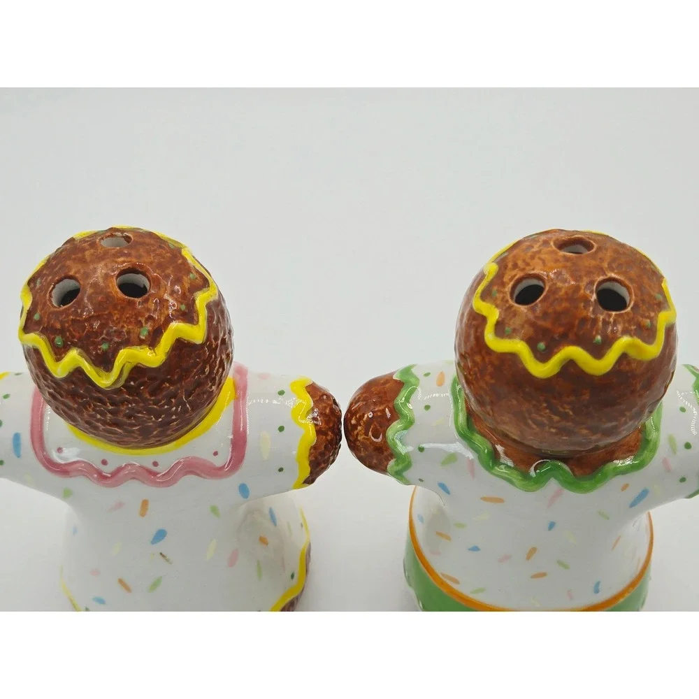Gingerbread Man and Woman Christmas Sugar Spice‎ Shaker Set Ceramic Holiday